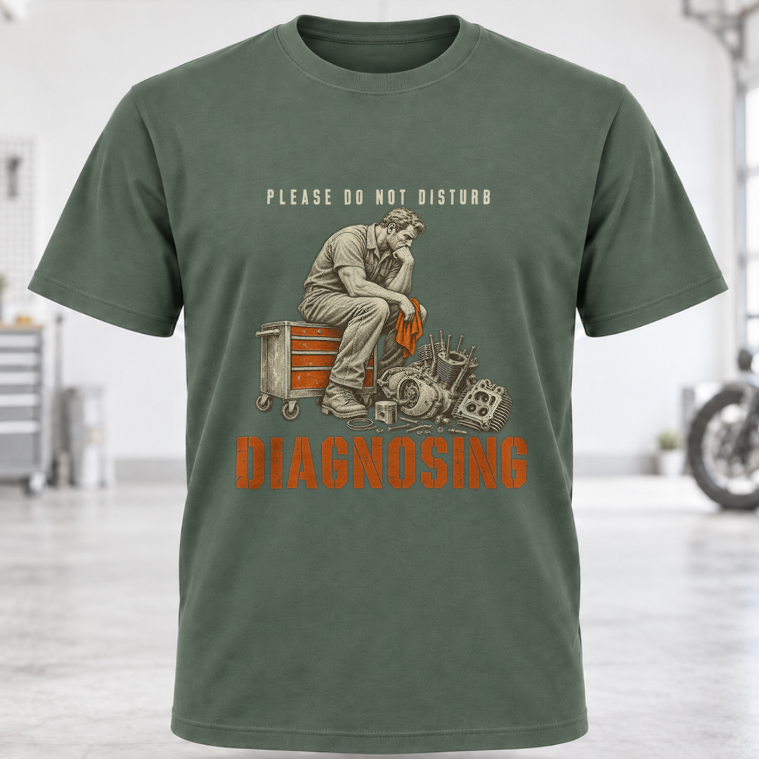 Diagnosing Mechanic T-Shirt "Please Do Not Disturb"